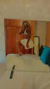 615452079: Chica busca chico en Cantabria