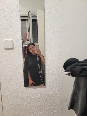670672858: Chica busca chico en Madrid