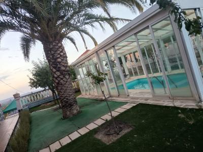 617091908: Chica busca chico en Madrid