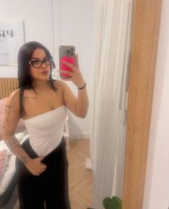 643277595: Chica busca chico en Tenerife