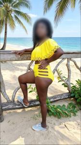 743086679: Chica busca chico en Sevilla