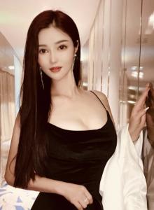 688162996: Chica busca chico en Barcelona