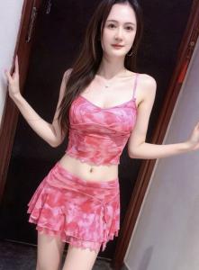 688162996: Chica busca chico en Barcelona