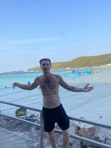 745036894: Chico busca chica en Alicante