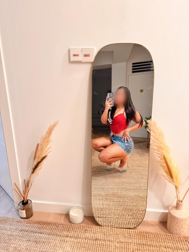 661142403: Chica busca chico en Mallorca