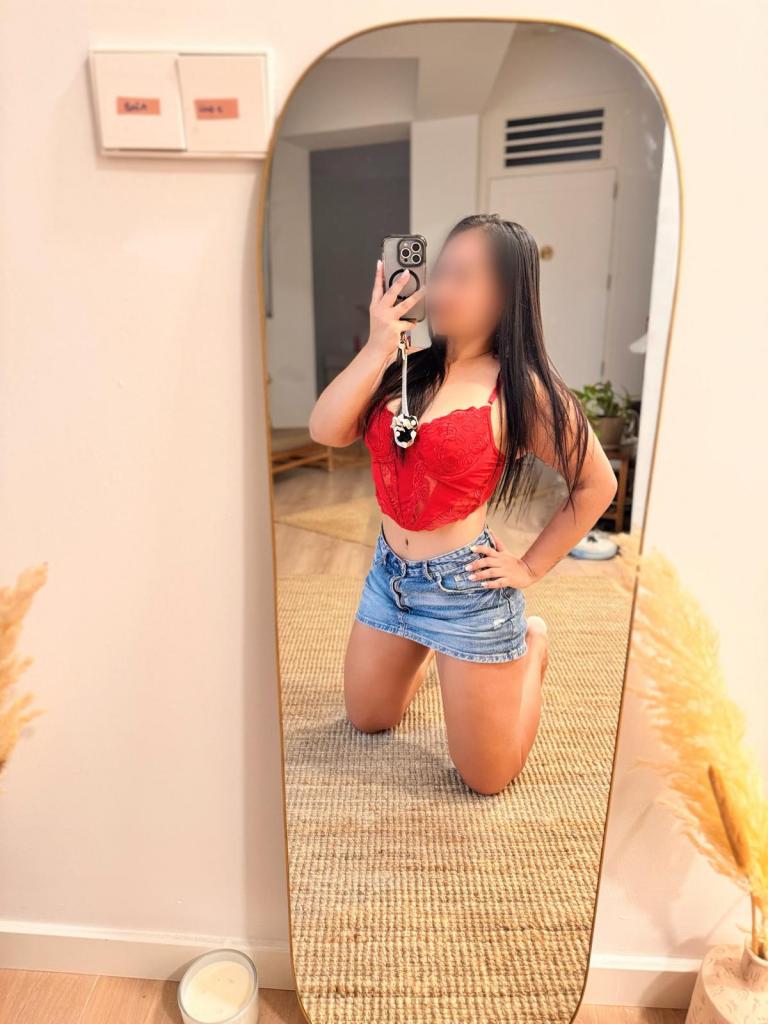 661142403: Chica busca chico en Mallorca