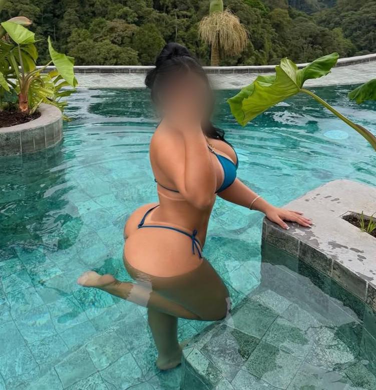 Chica busca chico en Almería: 