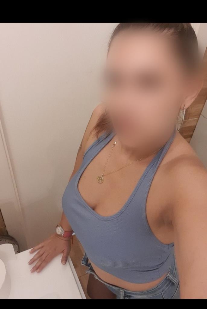 Chica busca chico en Huelva: 