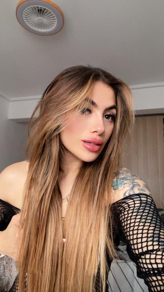 Chica busca chico en Ibiza: 