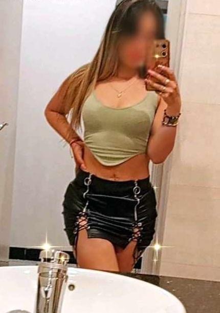 611839532: Chica busca chico en Málaga