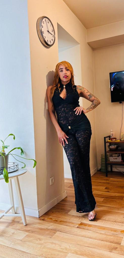 Chica busca chico en Tenerife: 
