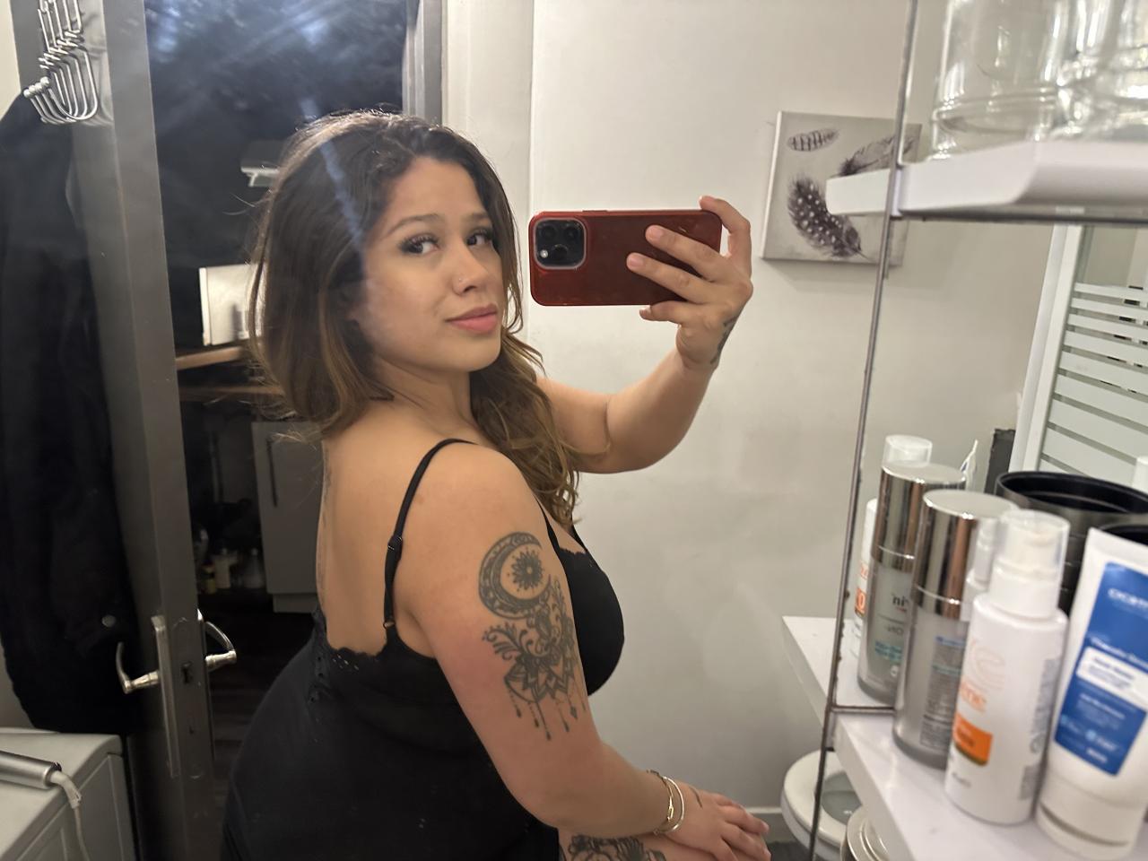 663997909: Chica busca chico en La Coruña