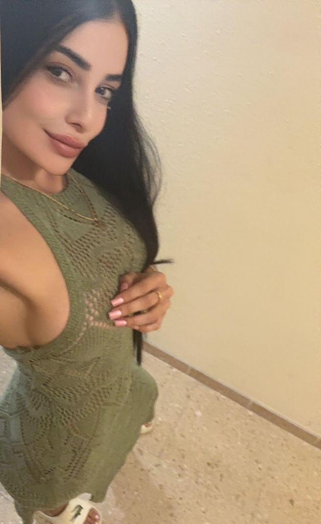 662627995: Chica busca chico en Barcelona
