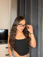 617492072: Chica busca chico en Barcelona