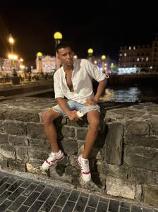 Chico busca chica en Madrid: 