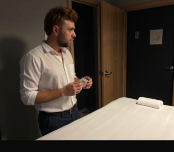 Chico busca chica en Las Palmas: 