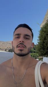 613668633: Chico busca chica en Sevilla