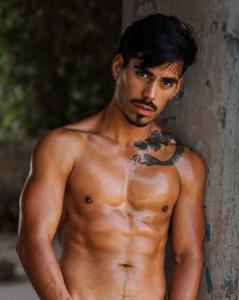 631546053: Chico busca chica en Sevilla