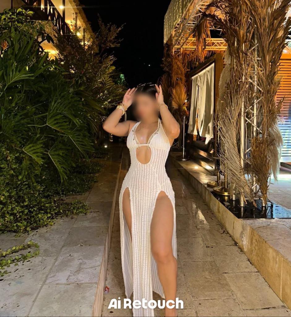 607220855: Chica busca chico en Mallorca