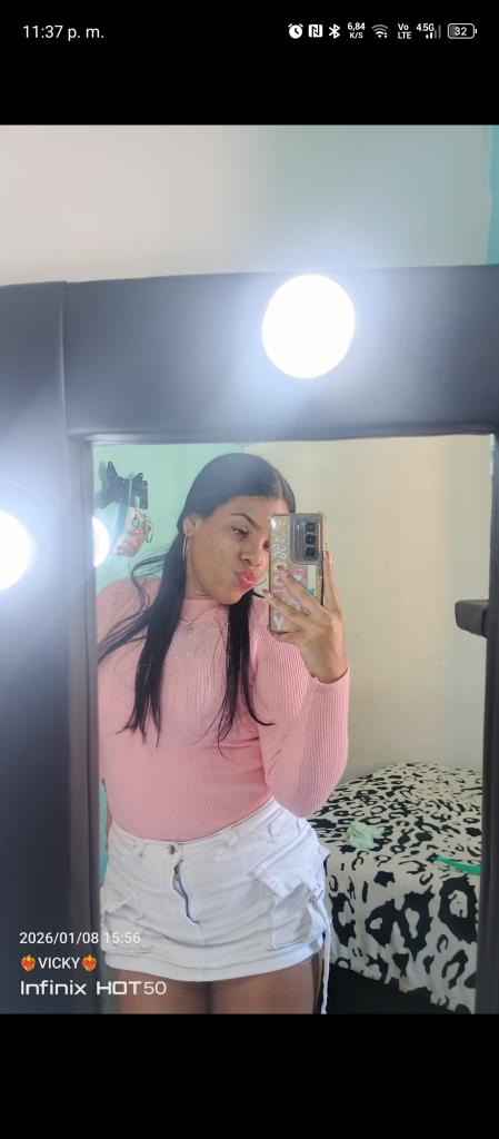 677893624: Chica busca chico en Málaga
