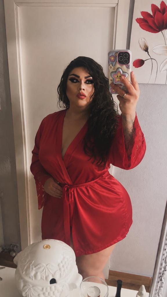 670305548: Transexual en Pontevedra