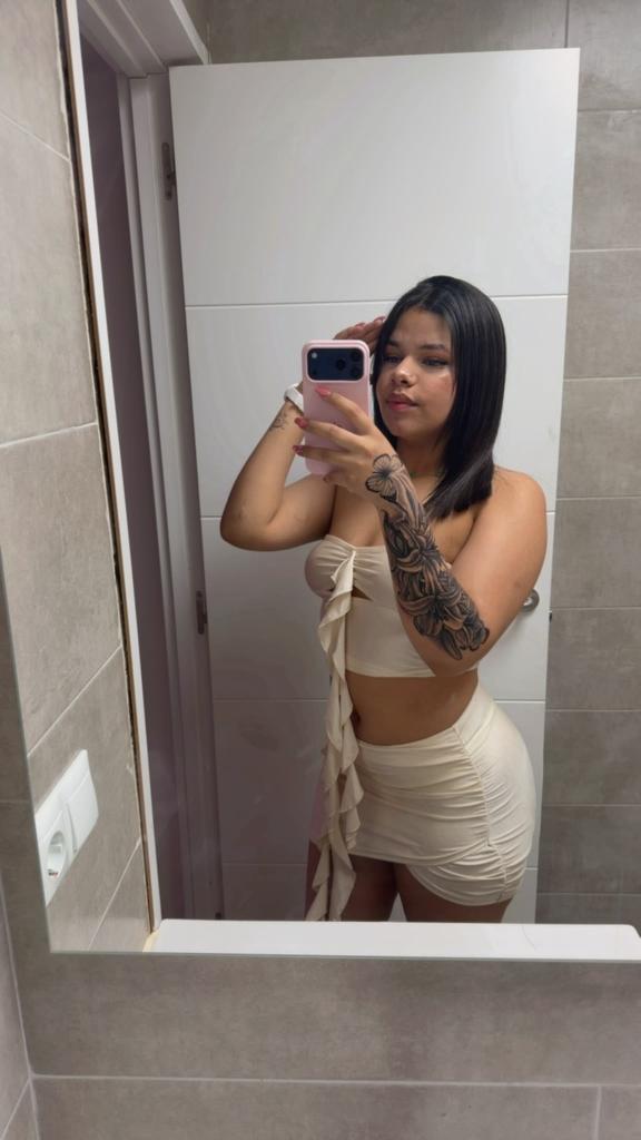 674982138: Chica busca chico en Valencia