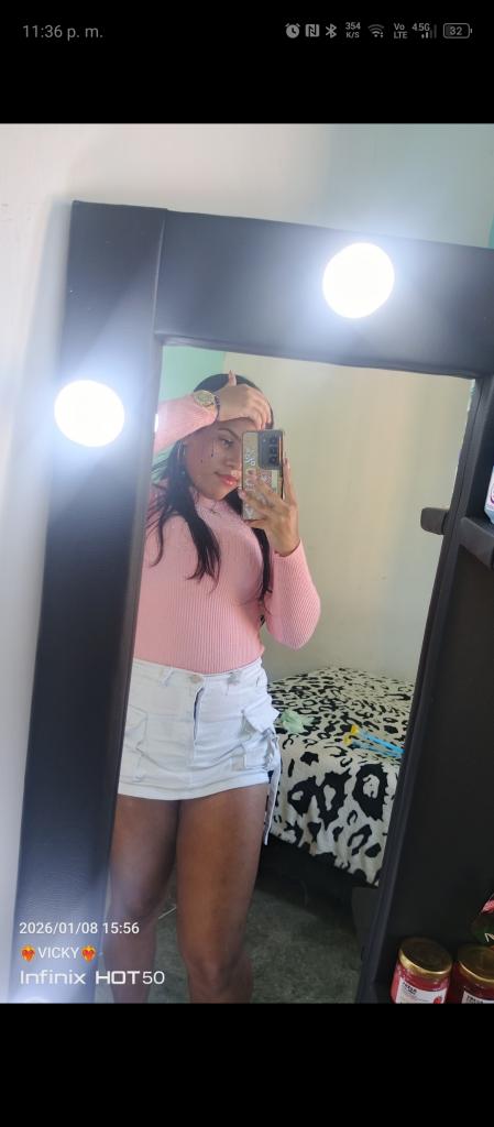 677893624: Chica busca chico en Málaga
