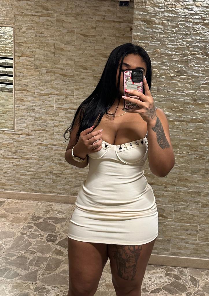 745001625: Chica busca chico en Almería