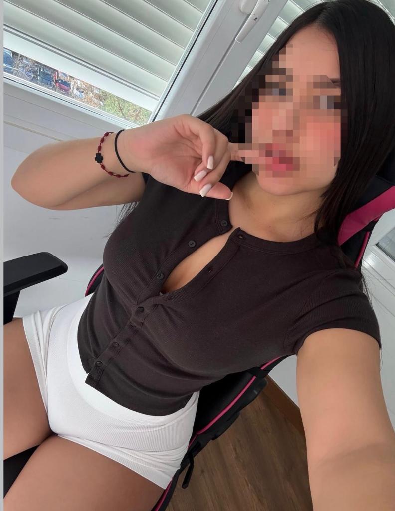 672340411: Chica busca chico en Zaragoza
