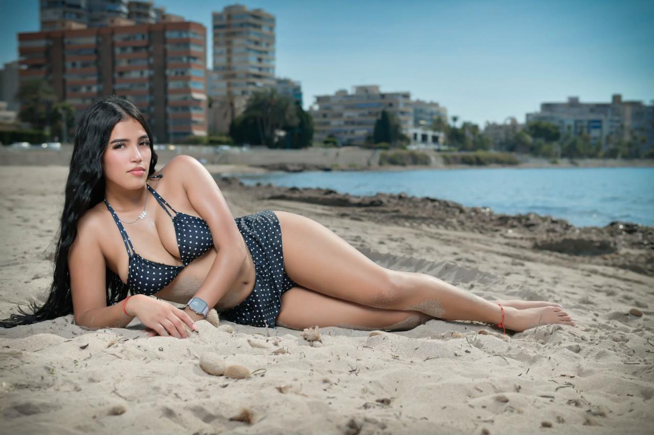 613556228: Chica busca chico en Alicante