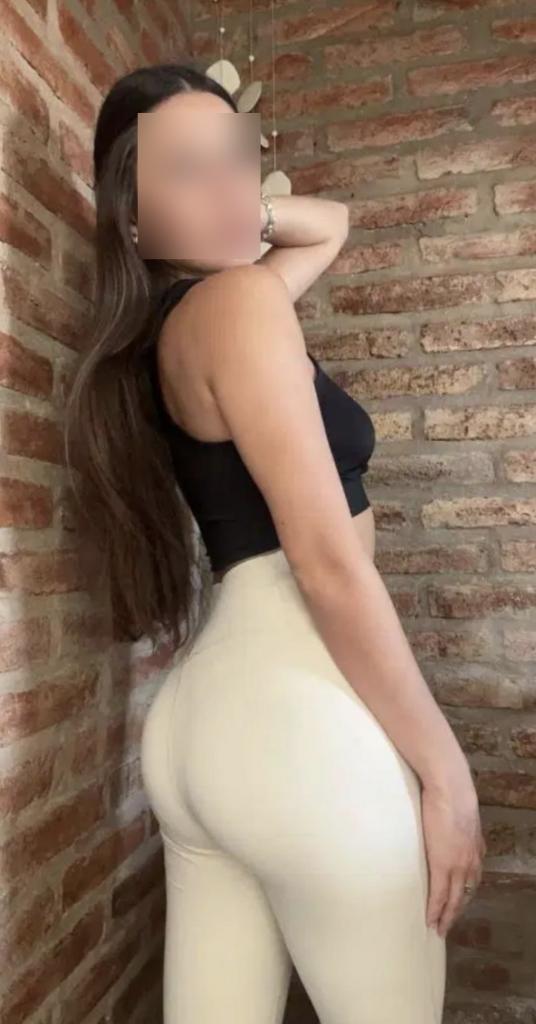 624907783: Chica busca chico en Granada