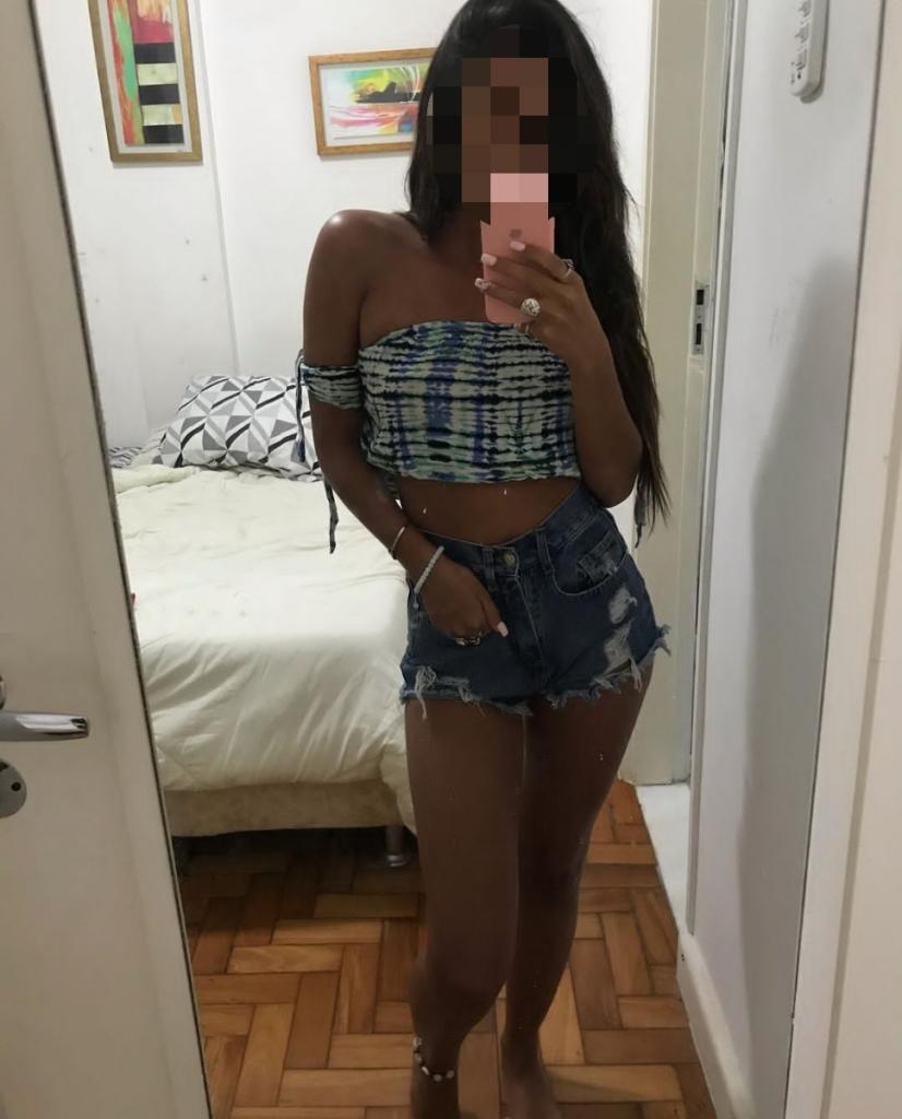 Chica busca chico en Barcelona: 
