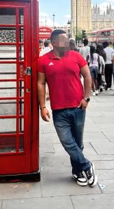 615471762: Chico busca chica en Madrid