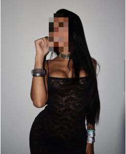 745002097: Chica busca chico en Menorca