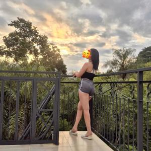 613409078: Chica busca chico en Cáceres