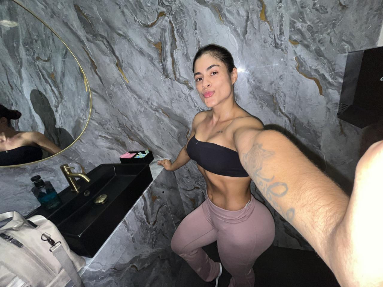 Chica busca chico en Tenerife: 