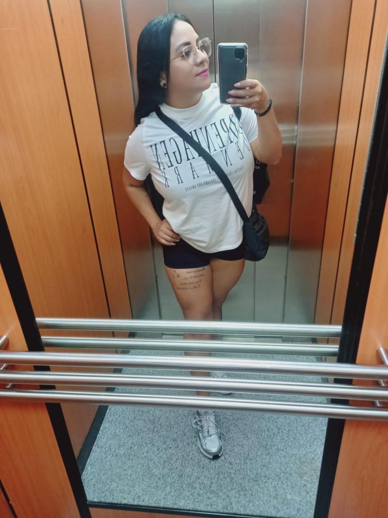 632107965: Chica busca chico en Barcelona