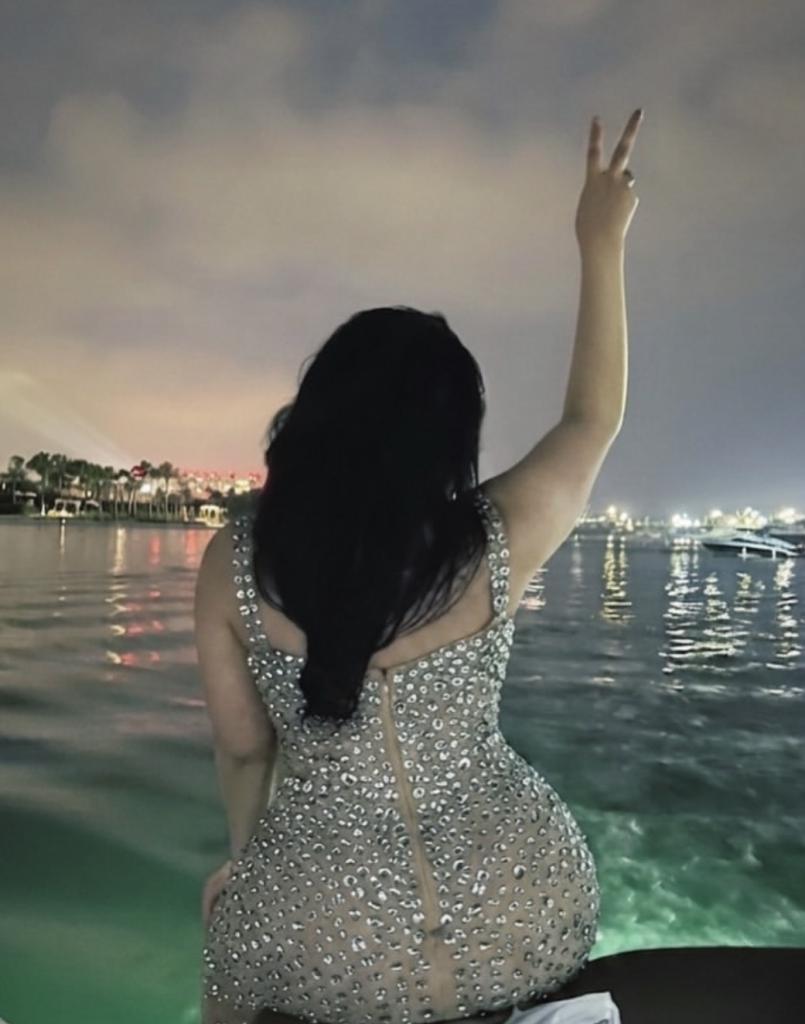 Chica busca chico en Granada: 