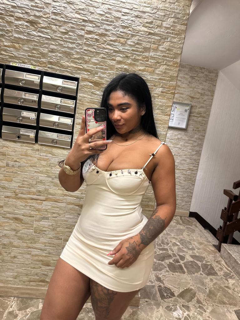 Chica busca chico en Almería: 