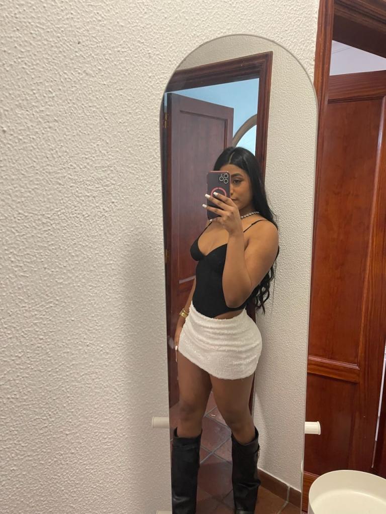 Chica busca chico en Tenerife: 