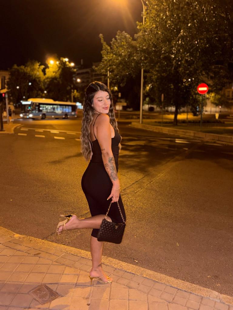 Chica busca chico en Cádiz: 
