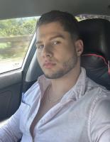 643381815: Chico busca chica en Madrid