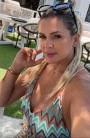 663086139: Chica busca chico en La Coruña
