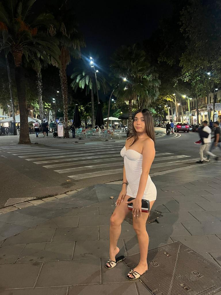 603142132: Chica busca chico en Madrid