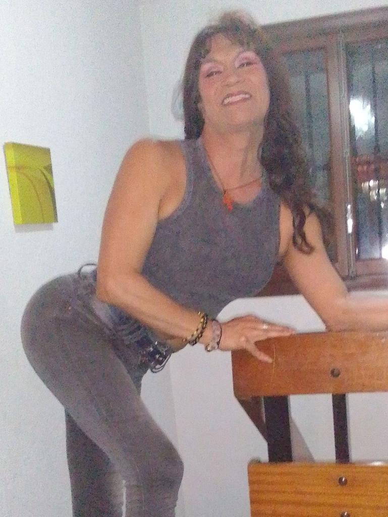 623269126: Transexual en León