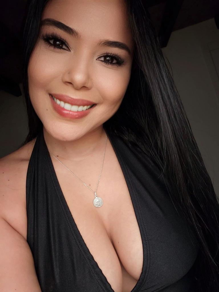 610064569: Chica busca chico en La Coruña