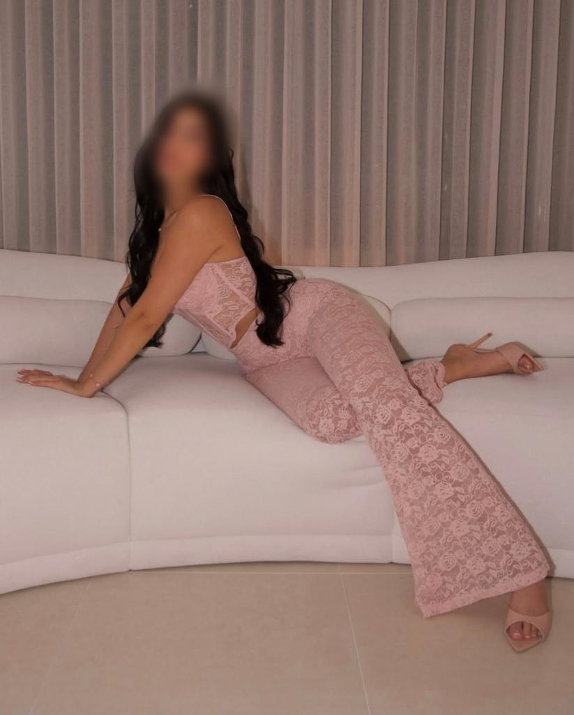 663251319: Chica busca chico en Tarragona