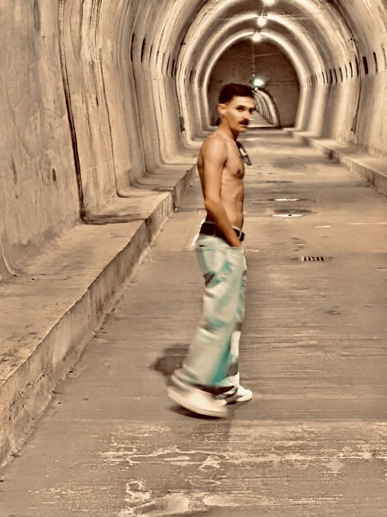 631303631: Chico busca chica en Málaga