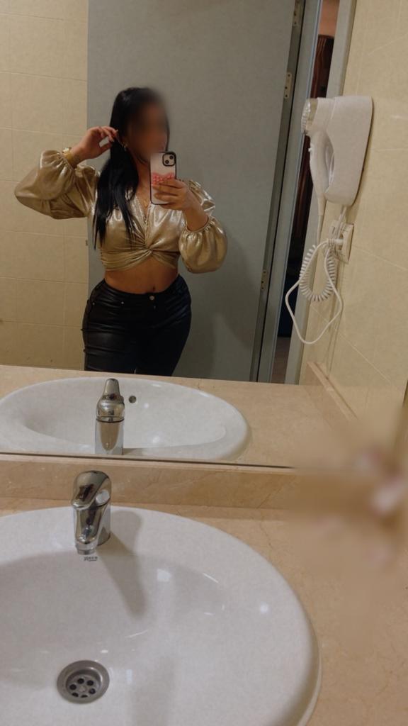 Chica busca chico en Sevilla: 