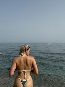 667798927: Chica busca chico en Málaga